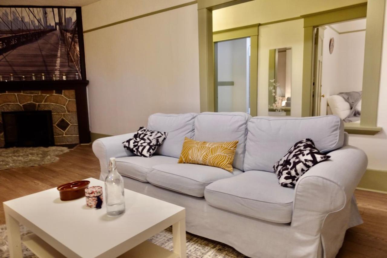 Private Room In A Shared House 밴쿠버 외부 사진