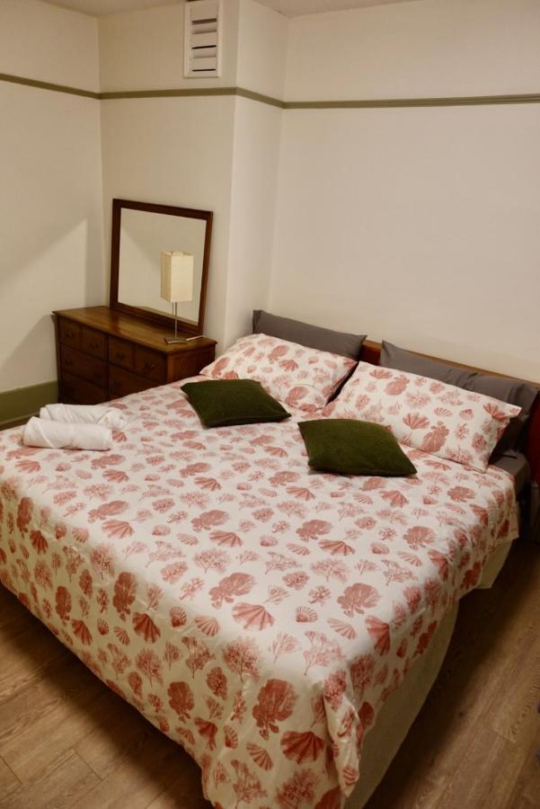 Private Room In A Shared House 밴쿠버 외부 사진