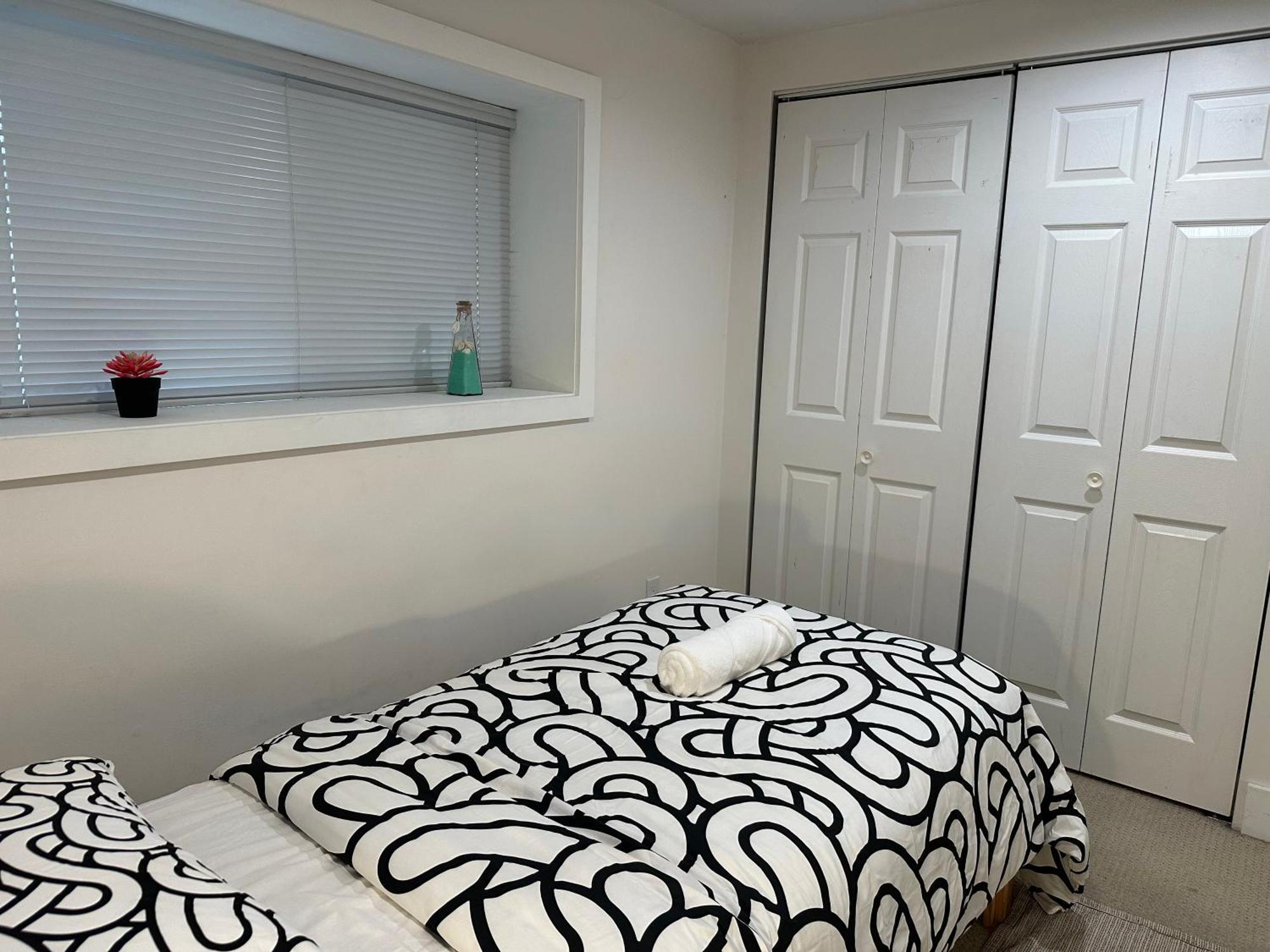 Private Room In A Shared House 밴쿠버 외부 사진